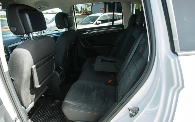 Volkswagen Tiguan cena 124900 przebieg: 200000, rok produkcji 2020 z Gostynin małe 781